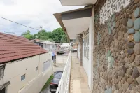 Arwana Inn Syariah Lampung Mitra RedDoorz Hotels in Pesawahan