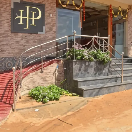 Hotel Panchavarnaa