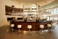 Waterfoot Hotel - С баром