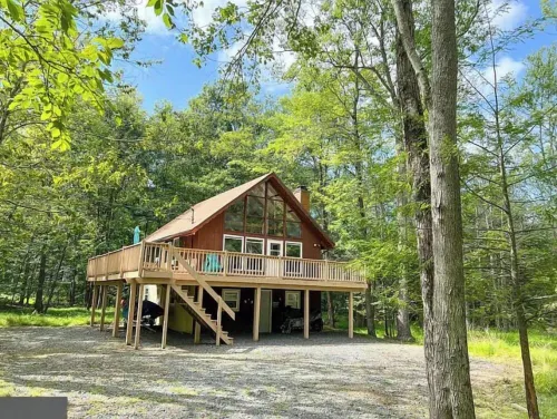 Lake Cabin, Beach, Fishing, AirHockey, Firepit, Hammock, Skiing, Tubing, Casinos
