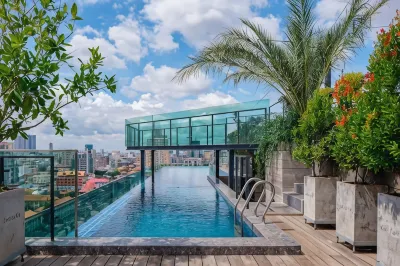 Check Inn Phnom Penh Royal Palace Hotels near Aeon Mall