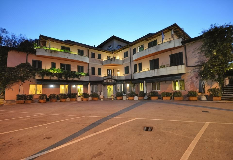 hotel overview picture