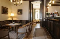 Kasteel Van Nieuwland Hotels in Herselt
