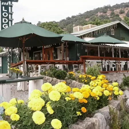 The Gateway Restaurant & Lodge