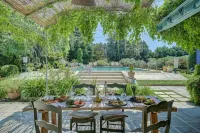 Hotel Moulin d'Aure Hotels in Boulbon