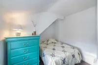 Cozy & Quiet 2 Bed Apt 20 Minutes to NYC Hotels near George Washington Bridge