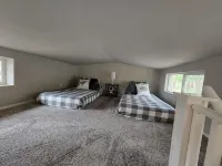 Luxurious Tiny Cottage-Relax-Hike-Fish-Eat!!