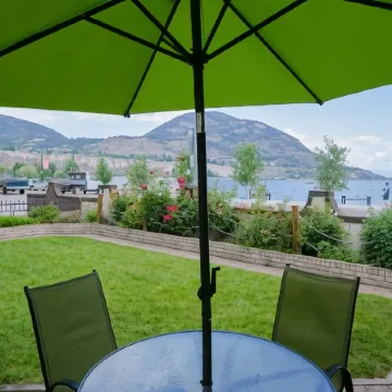 Tiki Shores Inn & Suites