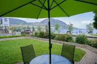 Tiki Shores Inn & Suites فنادق في بينتيكتون