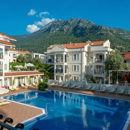 Sea Breeze Hotel and Apartments