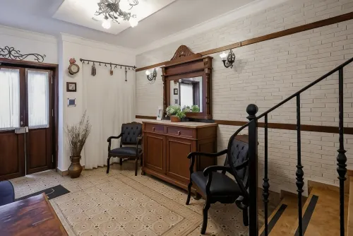 Rodina Suites Hotel - 3-Star