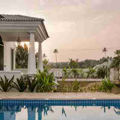 LohonoStays Maison9 Estate 4 Bedroom Fitness & Recreational Facilities