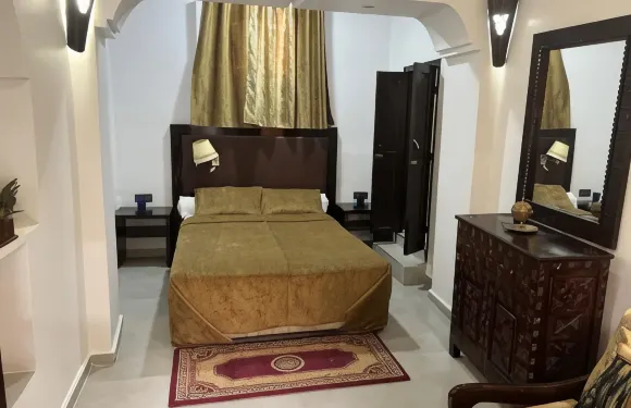 里亞德勒魯酒店