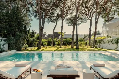 Anfitrión Villas & Suites Отели в г. Сан Педро Алькантара