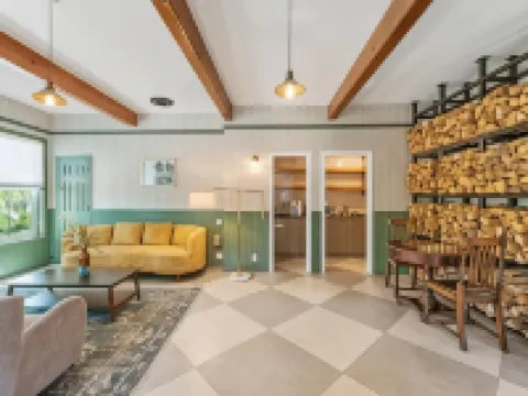 朱利安旅館 朱利安酒店