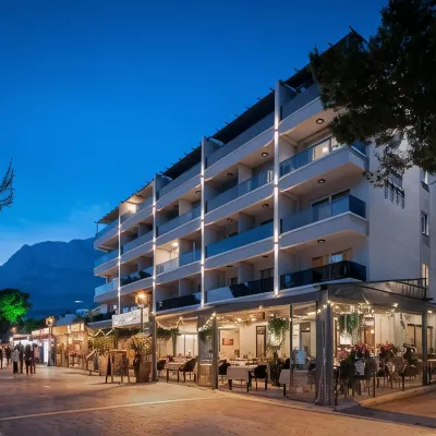 Hotel Central Beach 9 Hotels near Makarska Beach