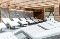 Hôtel Alpina & Spa - Restaurant Oxalis Hotels in Les Gets