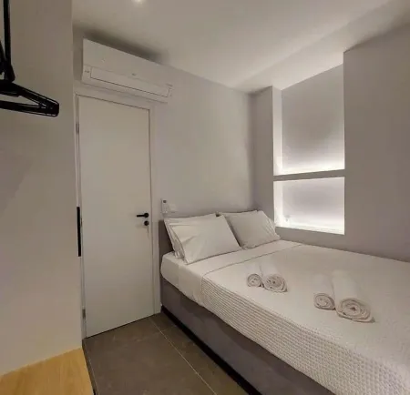 BlueMotion - PortCenter Отели рядом со станцией Piraeus Railway Station