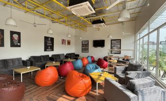 Bedzzz Varanasi by Leisure Hotels, 1 Km from Dashwasamedh Ghat