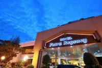 The Putra Regency Hotel Hotel di 