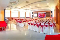 G-Hotel Pontianak Hotels in Darat Sekip