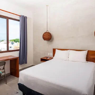 VIca Guest House Con Piscina en la Entrada de la Zona Hotelera