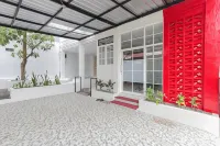 RedDoorz Syariah Near Gor Bung Karno Nganjuk