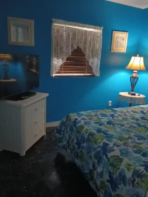 Cozy Comfortable 1/1  bedroom Cottage