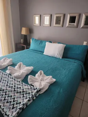 Spacious 3/2/ condo located minutes from downtown area of Beautiful Tamarindo  호텔