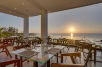 Villas at Coco de Playa - breakfast