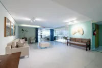 1 Bedroom Apart w/ Air 120m From the Beach Esb0310