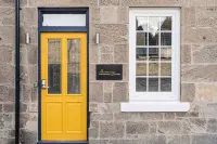 Sweeney Apartments & Rooms Hotel dekat Strathclyde Country Park