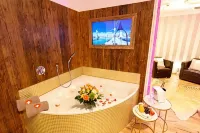 YachtHotel Helvetia Spa- Und Wellnessdomizil - Hot Springs