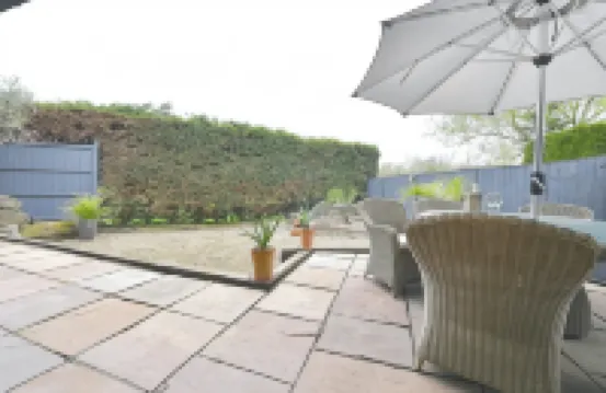 Gorgeous 3Bd Cottage with Parking Nr Guildford