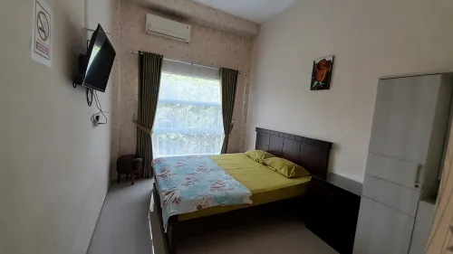 Homestay Family Syariah Hotels in Lamongan