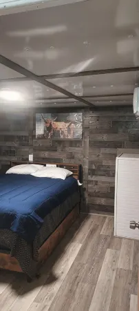 The Wagon Wheel @ Catfish Cove Fisherman Resort