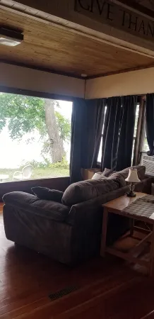 Beautiful Year Round Historic Cabin on Big Birch Lake Отели в г. Миллвуд