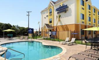 Microtel Inn & Suites by Wyndham New Braunfels
