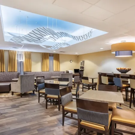 Hampton Inn Fishkill Отели в г. Фишкилл
