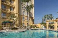 La Quinta Inn & Suites by Wyndham Ontario Airport Hotels in Ontario
