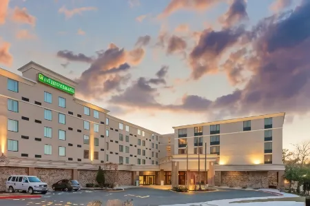 La Quinta Inn & Suites by Wyndham Salisbury Отели рядом с Аэропорт Салисбери-Оушен Сити