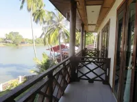 Sengahloune Villa Hotels in Khon