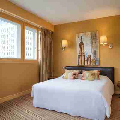 The Originals City Hôtel Napoléon la Roche-Sur-Yon Rooms