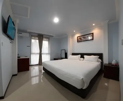 Hotel Butik Cafe & Resto Pesona Osing Hotels near De Djawatan Forest