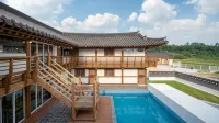 Gyeongju Gampo Hanok Pension - プール