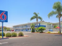 Motel 6 Tulare, CA Hotels in Tulare