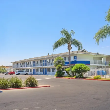 Motel 6 Tulare, CA