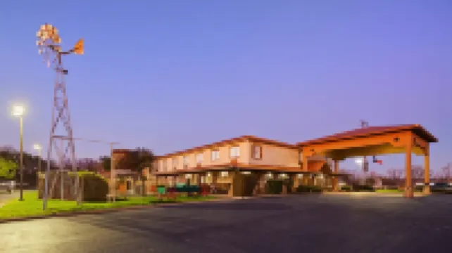Best Western Plus Fredericksburg Hotels in Fredericksburg