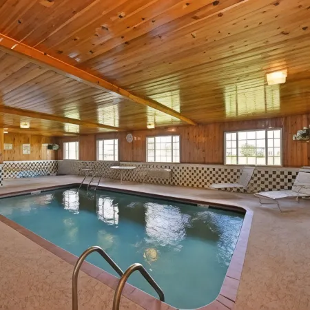 Quality Inn & Suites Grinnell Near University