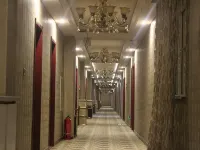 Yitai Business Internet Hotel โรงแรมในอูลาเต๋อฮัวจี